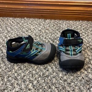 OshKosh B'gosh water shoe sandals